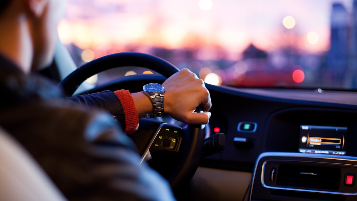 自社ローンや家族名義・カーシェアなど車が必要なときの代替手段イメージ